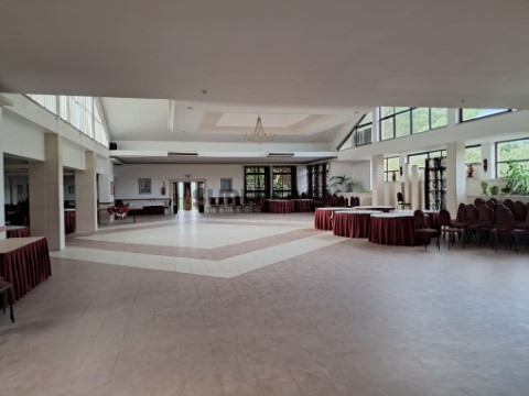 Ativo imobiliário de grande dimensão com potencial para espaço de eventos - Minde, Alcanena (1)