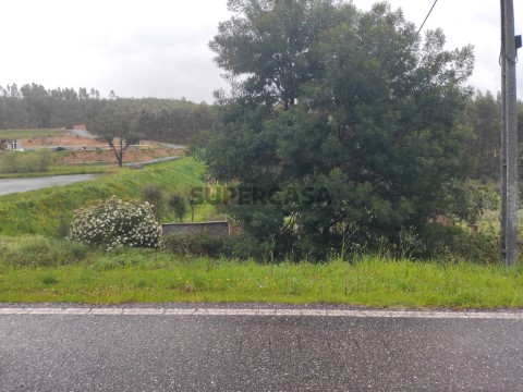 Terreno com 7.570 m², construção existente e excelente acessibilidade - a 15 min de Mação