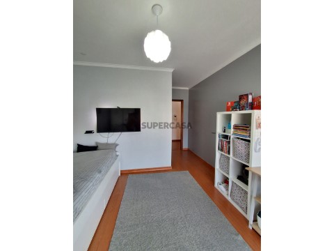 T3 com excelentes áreas, 2 varandas oportunidade com elevado potencial de ( 1)