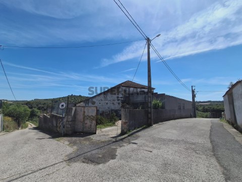 Armazém com 1.600 m² em lote de 2.960 m² com elevado potencial de reconversão em Alcanena (3)