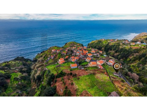 Moradia T4 em Ponta Delgada, São Vicente