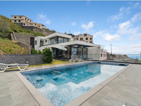 Moradia T3 na Ribeira Brava, Ribeira Brava
