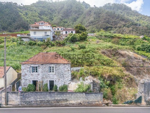 Moradia T2 no Faial, Santana