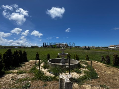 Moradia + Armazém