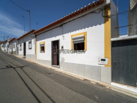 Moradia T5 em Nossa Senhora das Neves, Beja