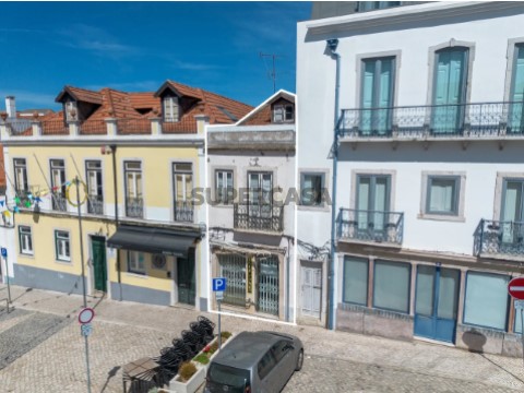 Prédio em Almada, Cova da Piedade, Pragal e Cacilhas, Almada