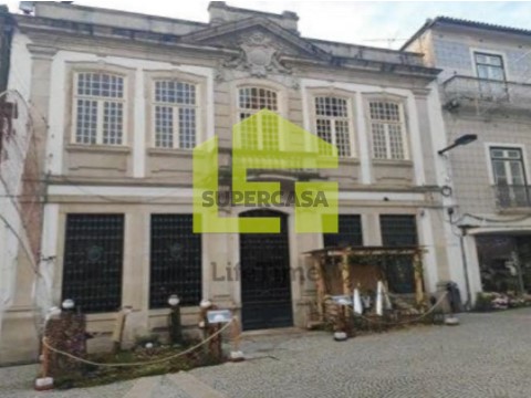 Immeuble au União das freguesias de Vila Real, Vila Real
