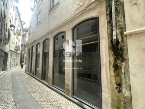 Prédio em Sé Nova, Santa Cruz, Almedina e São Bartolomeu, Coimbra