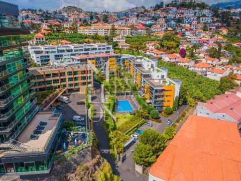 Apartamento T4 em São Pedro, Funchal