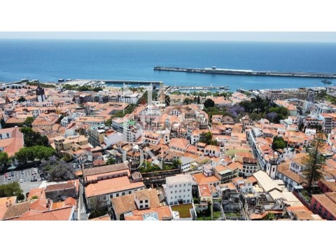 Prédio em São Pedro, Funchal