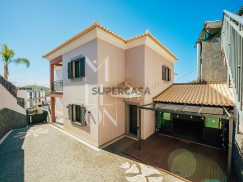 Moradia T4 em Câmara de Lobos, Câmara de Lobos