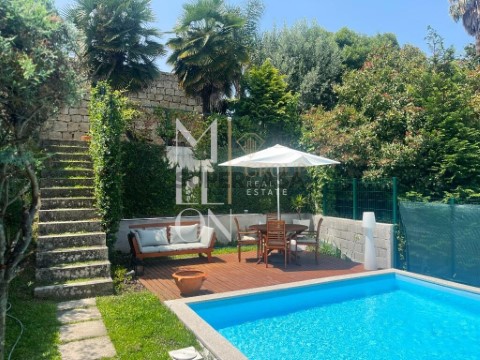 Moradia T6 em Lordelo do Ouro e Massarelos, Porto