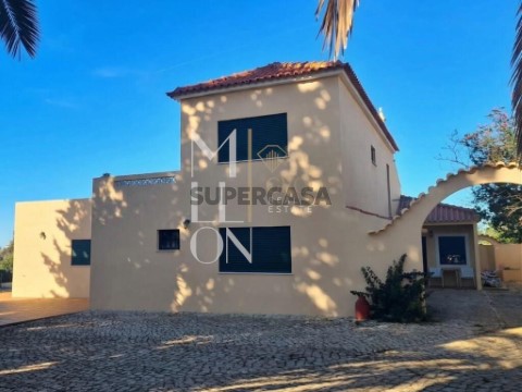 Moradia T5 em Guia, Albufeira