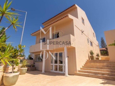 Moradia T3 em Albufeira e Olhos de Água, Albufeira