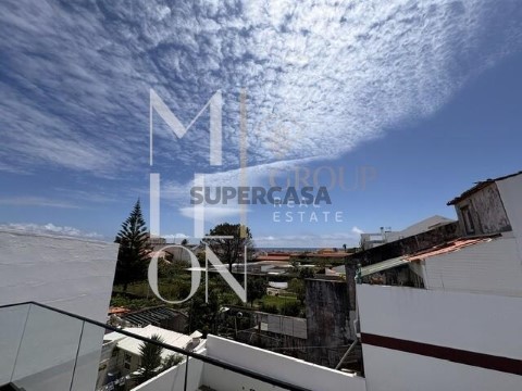Apartamento T3 em São José, Ponta Delgada