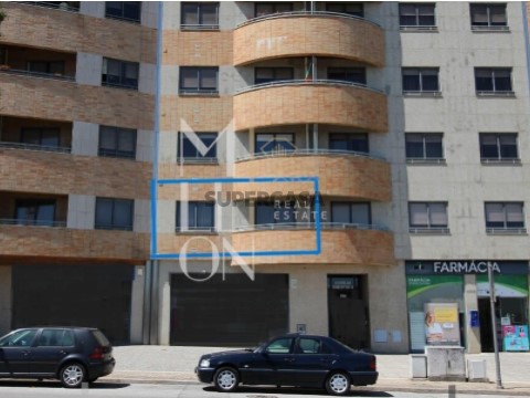 Apartamento T2 em Cidade da Maia, Maia