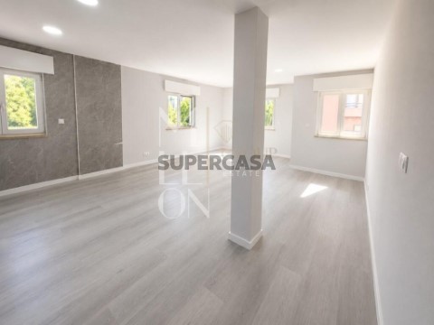 Apartamento T2 em Corroios, Seixal