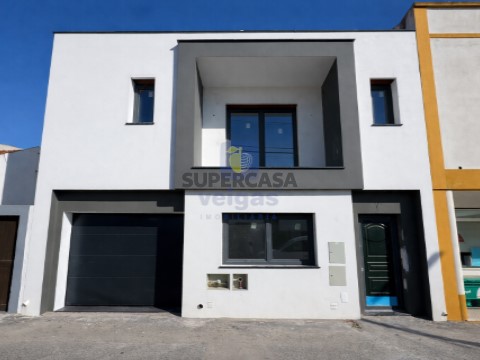 Moradia T4 em Ferrel, Peniche