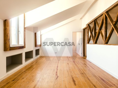 Apartamento T3 em Santa Maria Maior, Lisboa