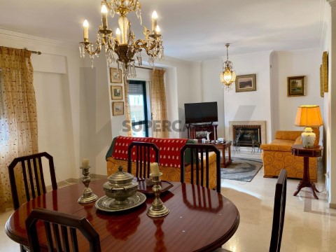 Apartamento T3 em Benfica, Lisboa