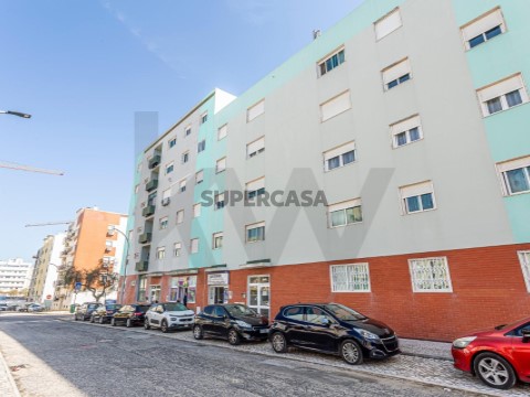 Apartamento T3 em São Sebastião, Setúbal