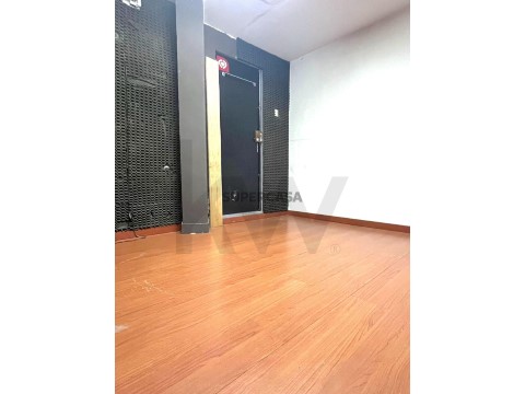 Garagem em Póvoa de Santa Iria e Forte da Casa, Vila Franca de Xira