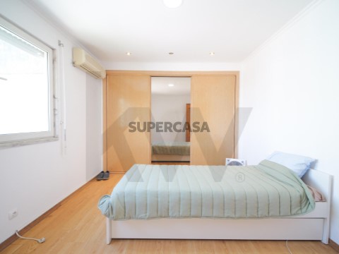 Apartamento T3 em Santo António da Charneca, Barreiro