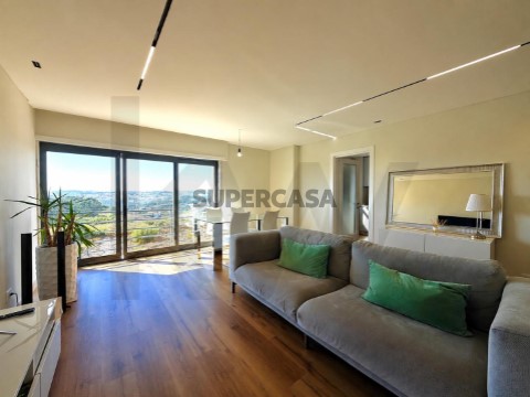 Apartamento T2 em Mina de Água, Amadora