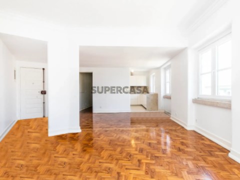Apartamento T3 em Areeiro, Lisboa