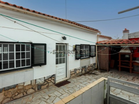 Moradia T3 em Santo Onofre e Serra do Bouro, Caldas da Rainha