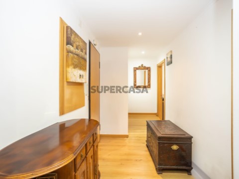 Apartamento T3 em Venteira, Amadora