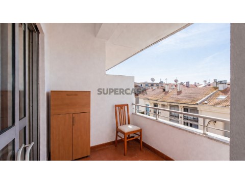 Apartamento T2 em Baixa da Banheira e Vale da Amoreira, Moita
