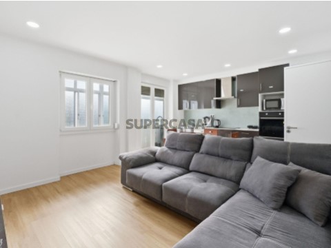 Apartamento T3 em Corroios, Seixal