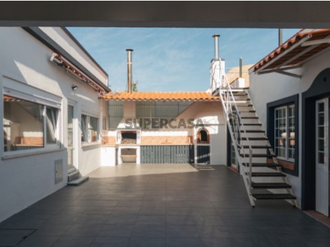 Moradia T2+T1 em Alhos Vedros com possibilidade de rentabilidade imediata!