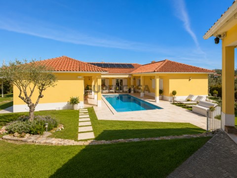 Quinta T4 em Póvoa da Isenta, Santarém