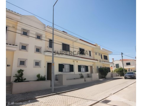 房子 3 卧室 在 Abrigada e Cabanas de Torres, Alenquer
