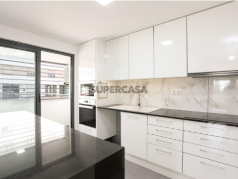 Apartamento T3 em Marvila, Lisboa