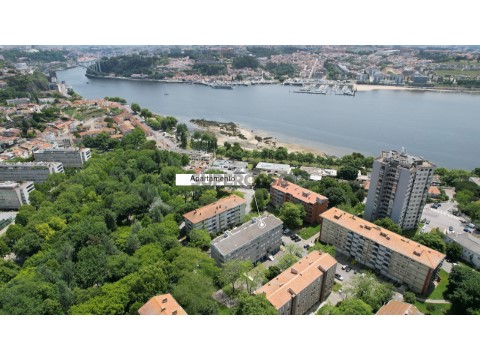 Apartamento T4 em Lordelo do Ouro e Massarelos, Porto