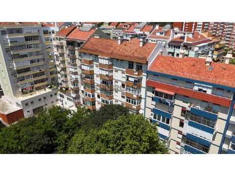 Apartamento T3 em São Domingos de Benfica, Lisboa