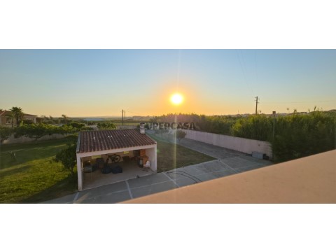 Moradia T3 em Ferrel, Peniche