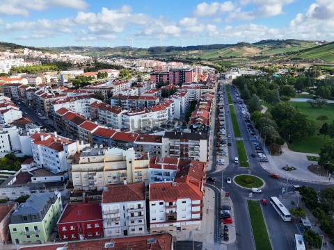 Apartamento T3 em União Freguesias Santa Maria, São Pedro e Matacães, Torres Vedras