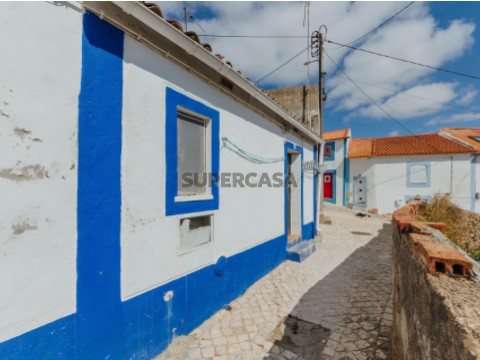 Moradia T1 em Alenquer (Santo Estêvão e Triana), Alenquer