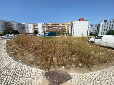 Terreno Urbano em Laranjeiro e Feijó, Almada