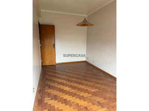 Apartamento T2 em Arrentela, Seixal