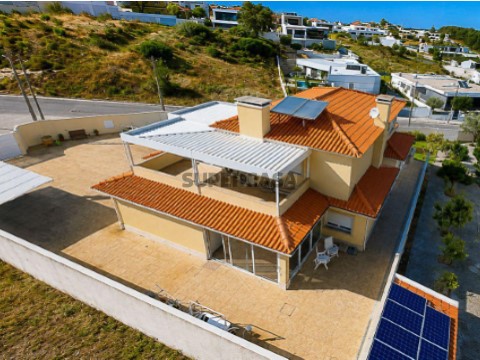 Moradia T4 em Fernão Ferro, Seixal
