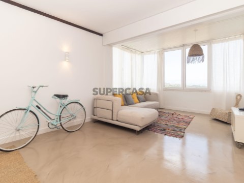 Apartamento T2 em Costa da Caparica, Almada