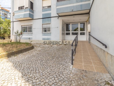 Apartamento T3 em Laranjeiro e Feijó, Almada