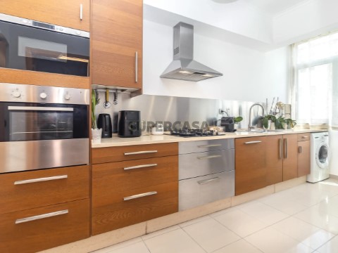 Apartamento T3 em Corroios, Seixal