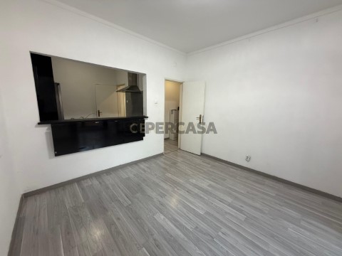 Apartamento T2 em Alto do Seixalinho, Santo André e Verderena, Barreiro