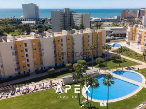 Apartamento T3 na Avenida Tivoli, Quarteira com De luxo, Piscina